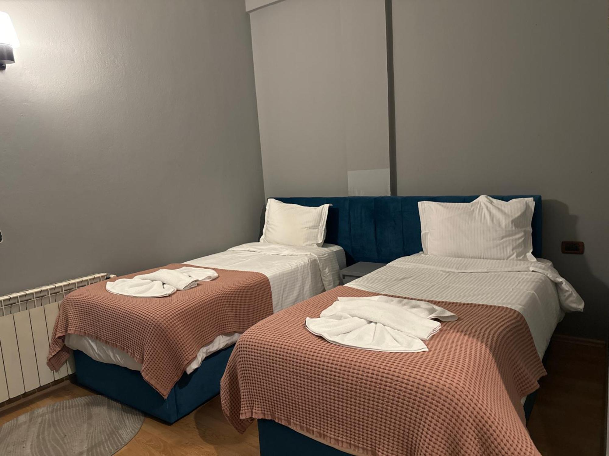 Hotel Tirona Tirana Exteriér fotografie