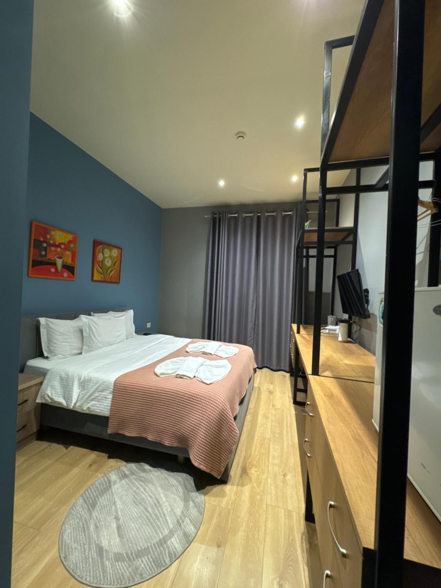 Hotel Tirona Tirana Exteriér fotografie