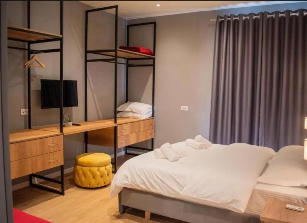 Hotel Tirona Tirana Exteriér fotografie